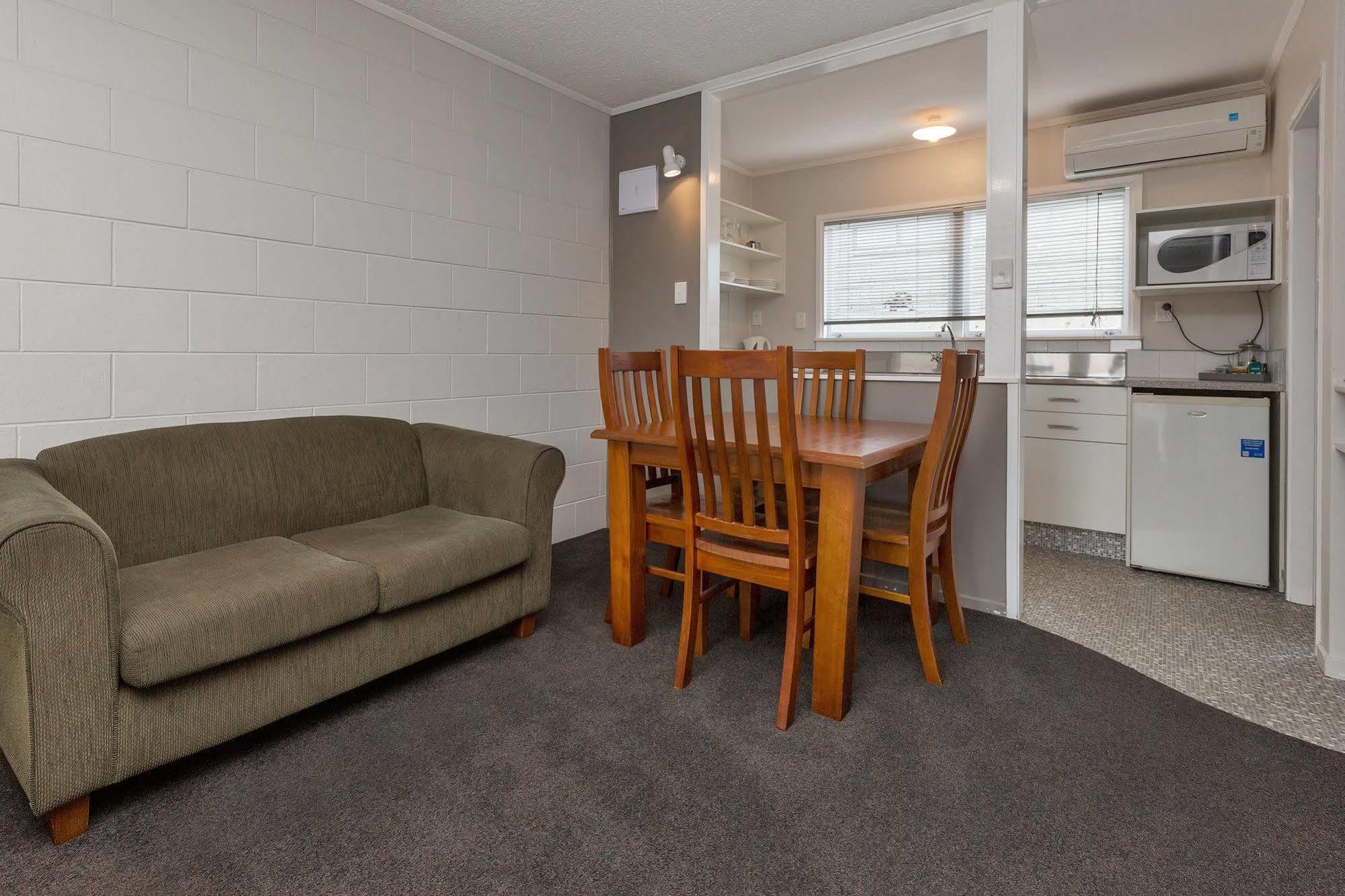 Continental Motel Whangarei Buitenkant foto