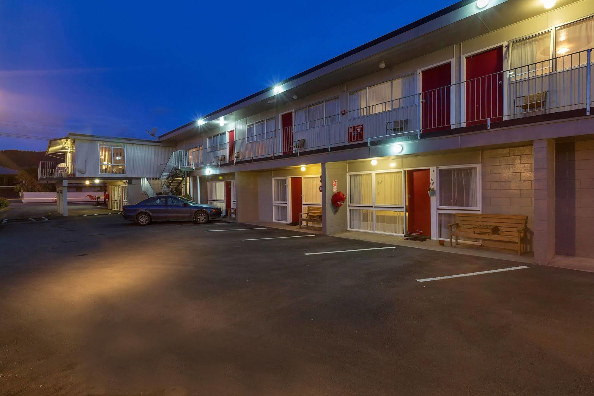Continental Motel Whangarei Buitenkant foto